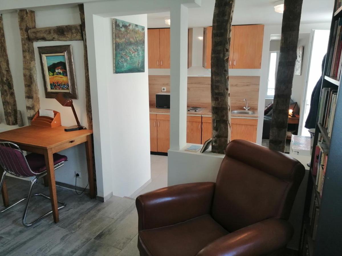Logement entier f Courtenay  Extérieur photo