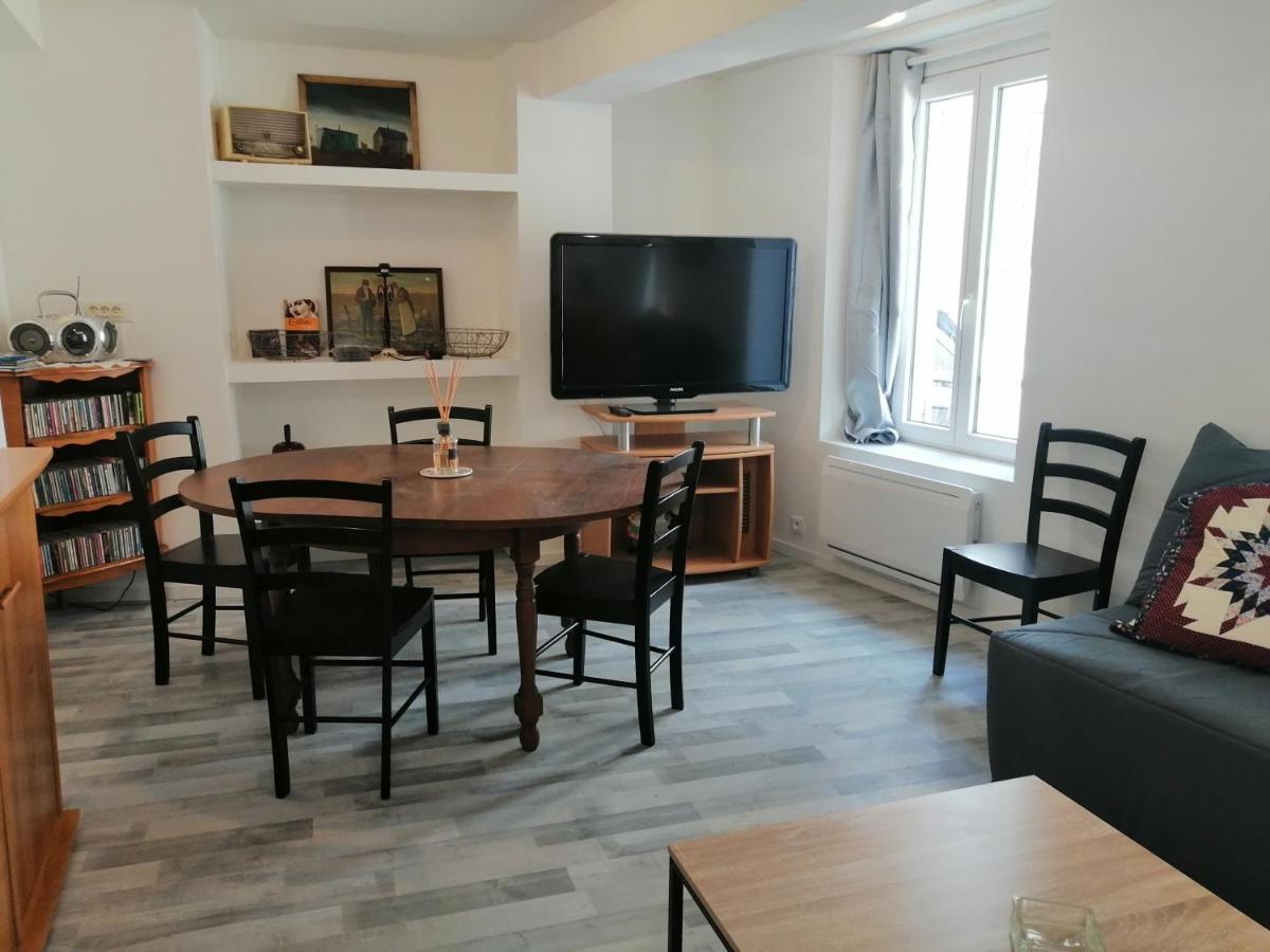 Logement entier f Courtenay  Extérieur photo